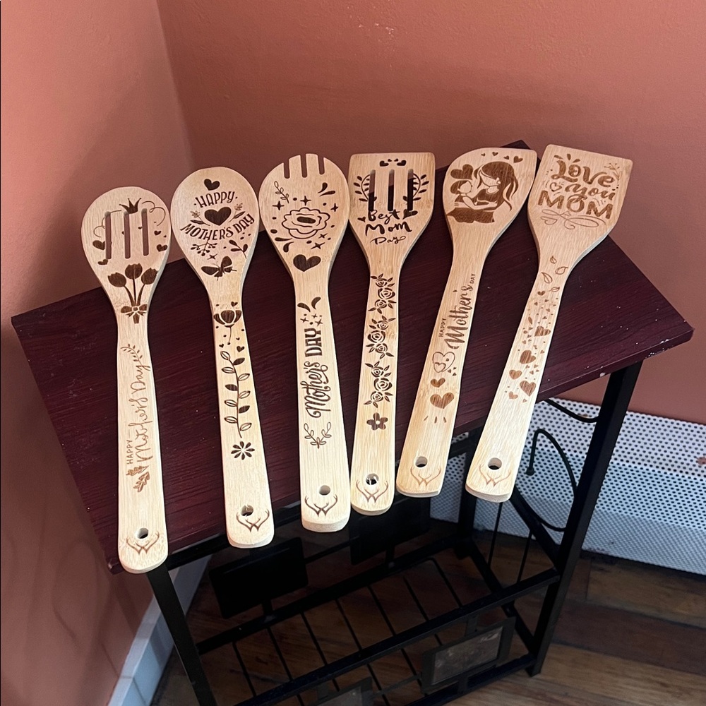 Engraved Wooden Kitchen Utensils Set